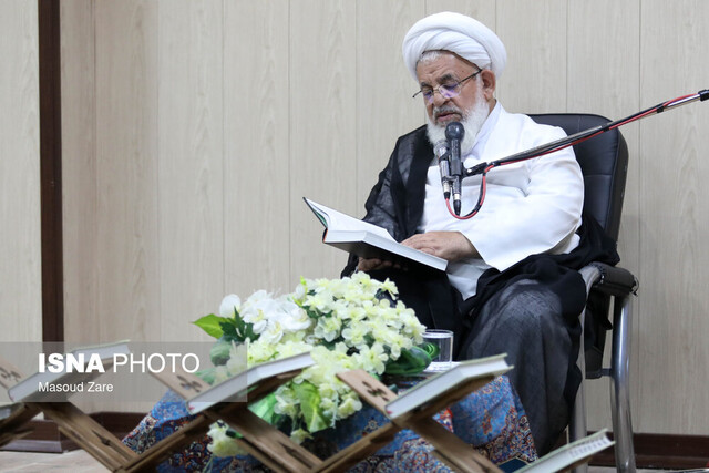 برگزاری نشست هفتگی تفسیر قرآن آیت‌الله ناصری در جهاددانشگاهی یزد