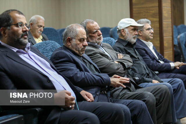 جلسه هفتگی تفسیر قرآن مدیران استان به میزبانی جهاددانشگاهی یزد