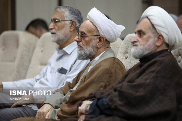 جلسه هفتگی تفسیر قرآن مدیران استان به میزبانی جهاددانشگاهی یزد