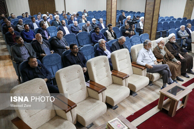 جلسه هفتگی تفسیر قرآن مدیران استان به میزبانی جهاددانشگاهی یزد