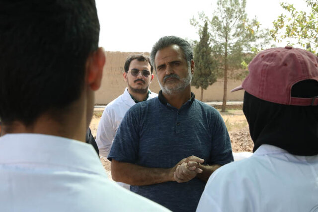 برپایی مدرسه تابستانی در باغ جهانی دولتآباد یزد