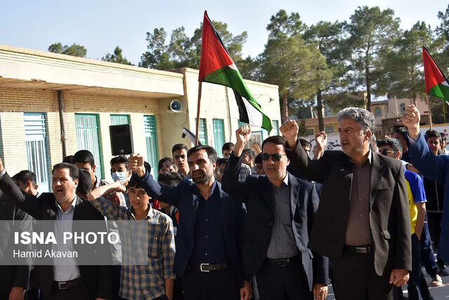 نواختن زنگ ورزش و سلامت در مدارس بهاباد/اعلام انزجار دانشآموزان از جنایات صهیونیستها