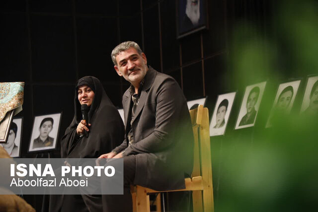 برگزاری همایش قابهای جاودانه به یاد ۵۶ شهید دانشآموز مهریز