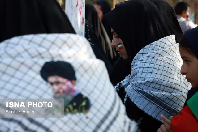 حضور پرشور مردم دارالولایه مهریز در راهپیمایی ۱۳ آبان