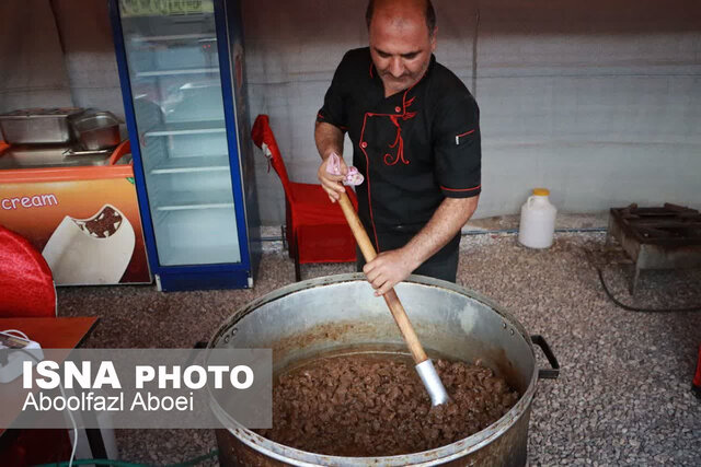 آغاز بکار چهارمین جشنواره قرمه، غذاها و نان سنتی مهریز