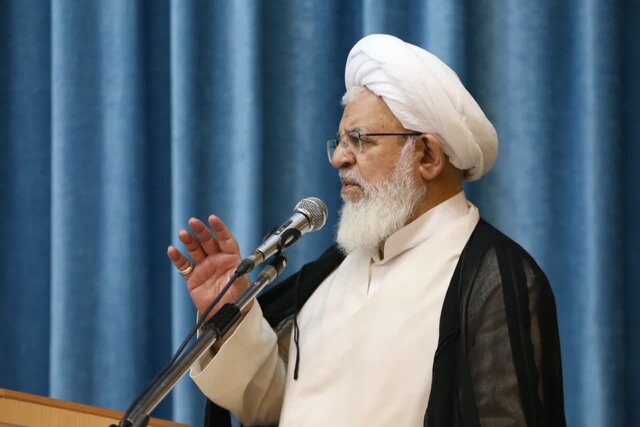 ملتی بیدار است که از تهدیدهای دشمنان فرصت بسازد ملتی بیدار است که از تهدیدهای دشمنان فرصت بسازد