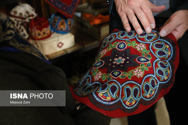 کسب ۱۸ مُهر اصالت توسط هنرمندان کاشانی  کسب ۱۸ مُهر اصالت توسط هنرمندان کاشانی