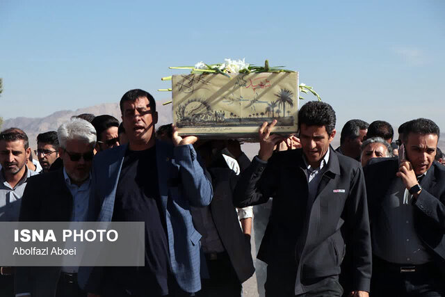 مهماننوازی روستائیان مهریزی از پیکر شهید خوشنام