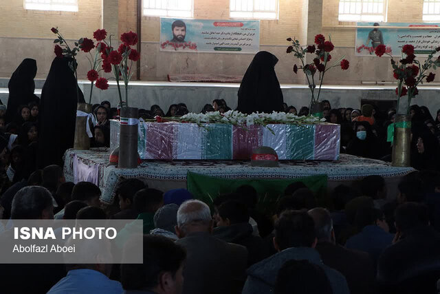 مهماننوازی روستائیان مهریزی از پیکر شهید خوشنام