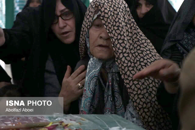 مهماننوازی روستائیان مهریزی از پیکر شهید خوشنام