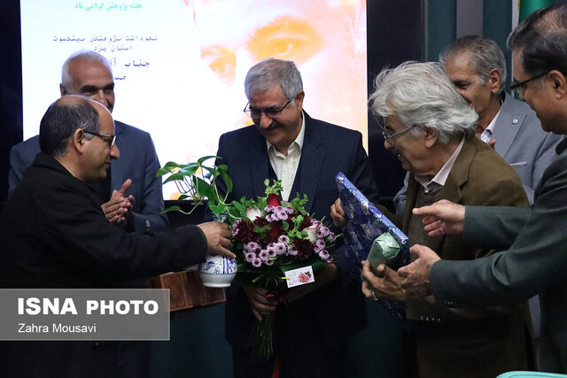 آیین بزرگداشت «حسین مسرت» در یزد برگزار شد