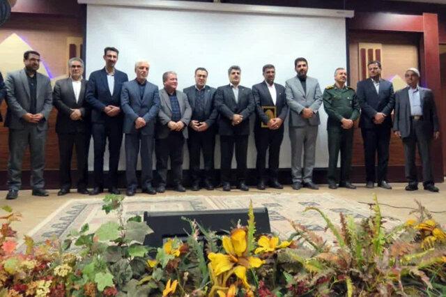 مدیر عامل جدید پخش فرآوردههای نفتی یزد معارفه شد مدیر عامل جدید پخش فرآوردههای نفتی یزد معارفه شد