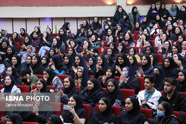 تجلیل دانشجویان برتر در دورهمی یلدایی دانشگاه یزد
