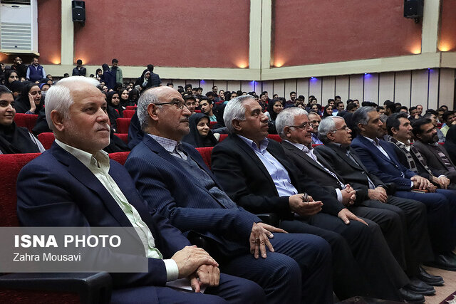 تجلیل دانشجویان برتر در دورهمی یلدایی دانشگاه یزد