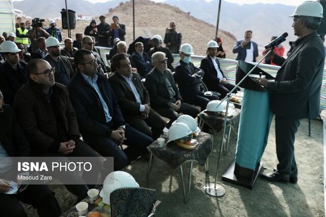 استخراج از معدن ۹۰ میلیون تنی سنگآهن گزستان بافق آغاز شد