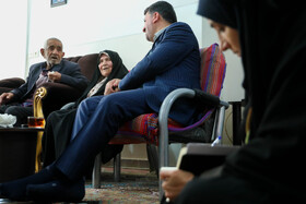 دیدار استاندار با خانواده شهید پاسدار علی بهمنی