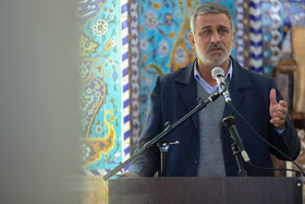 علی اکبریان فرماندار شهرستان خاتم در مراسم حضور استاندار در جمع مردم این شهرستان