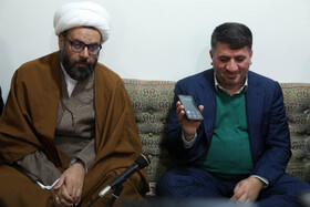 حجت الاسلام حبیب رضا زاده، امام جمعه هرات و مهران فاطمی استاندار یزد در شورای اداری شهرستان خاتم