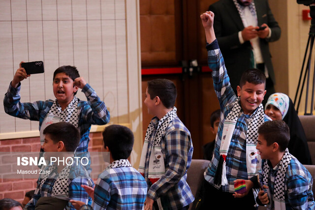 عکس تزیینی است معیار تلویزیون برای راهیابی گروههای سرود به آنتن چیست؟