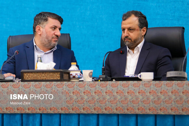نرخ ارز در بازار آزاد را به رسمیت نمیشناسیم 5