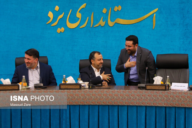 نرخ ارز در بازار آزاد را به رسمیت نمیشناسیم 4