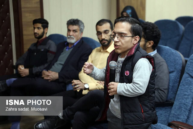 مناظره داوطلبان نمایندگی مجلس در دانشگاه علم و هنر یزد