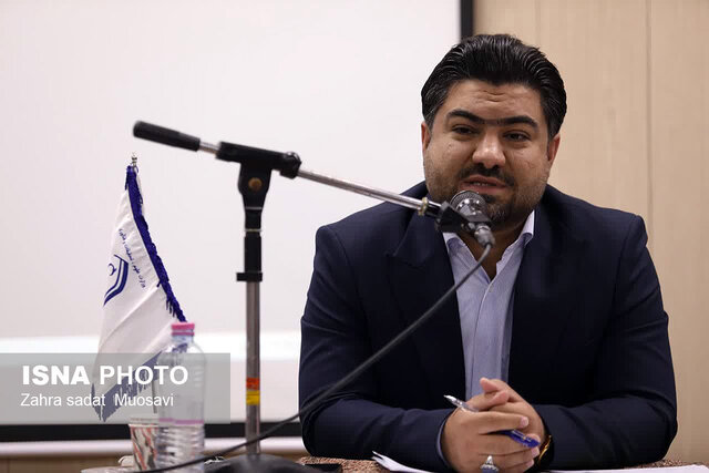 مناظره داوطلبان نمایندگی مجلس در دانشگاه علم و هنر یزد