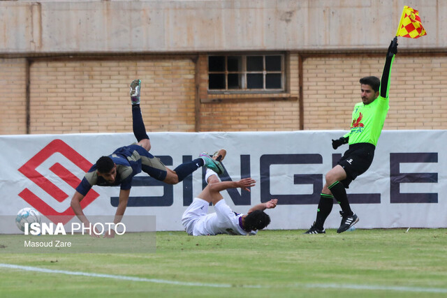 تصویر آرشیوی است. جنجال جدید در بازی آریوی اسلامشهر