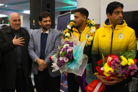 استقبال از سید مهدی میرجلیلی و حمید بهزاد پور دو ورزشکار تیم فوتبال ساحلی ایران در فرودگاه یزد