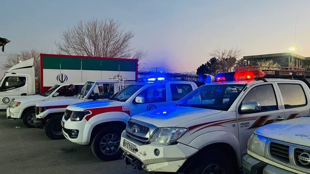 اعزام ۱۰ تیم امدادی هلال احمر یزد به مناطق سیل زده سیستان و بلوچستان اعزام ۱۰ تیم امدادی هلال احمر یزد به مناطق سیل زده سیستان و بلوچستان