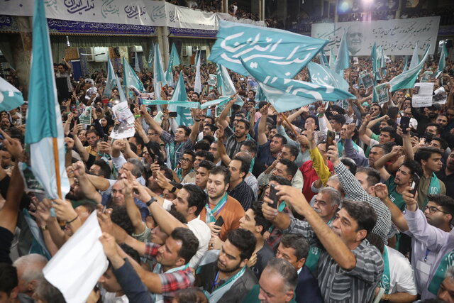 حمایت جدی مردم از حاکمیت توسعه پایدار را رقم میزند