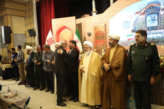 حسین یکتا: امروز شاهد به ثمر نشستن خون شهدا هستیم