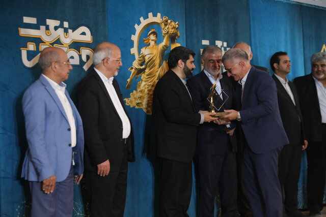 رشد ۲۲۰ درصدی صدور جواز تاسیس در دولت سیزدهم رشد ۲۲۰ درصدی صدور جواز تاسیس در دولت سیزدهم