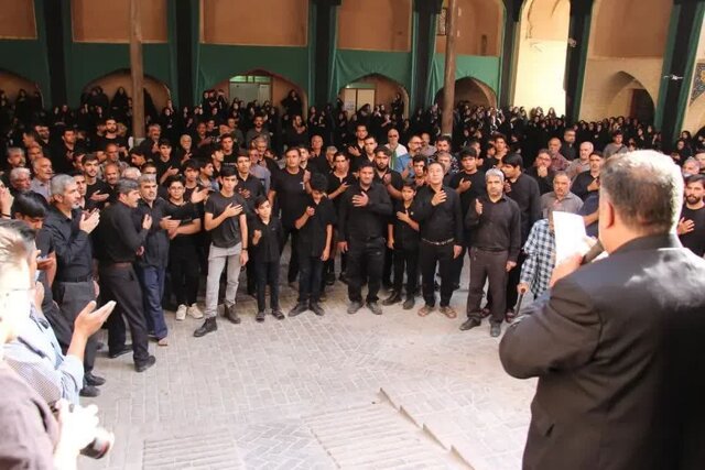 آیین ۱۲۰ ساله پوشکشی حسینیه چرخاب اردکان