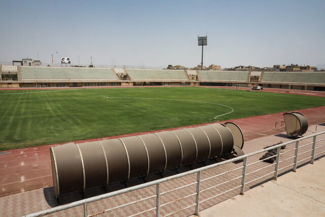 مجموعه استان پای کار آمادهسازی ورزشگاه نصیری یزد