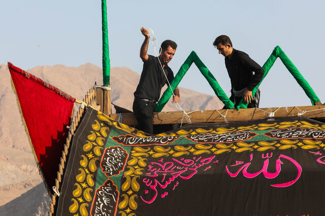 آیین «نخلبرداری» عصر عاشورا در شهرستان تفت