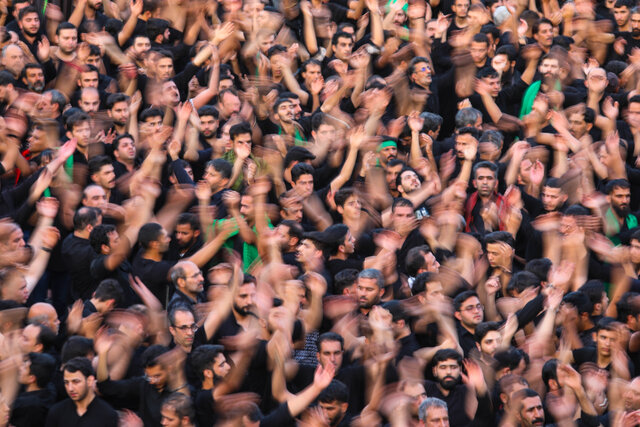آیین «نخلبرداری» عصر عاشورا در شهرستان تفت