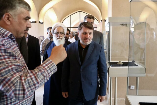 یک باستانشناس: شواهد زیست انسان در استان یزد به ۱۵ هزار سال قبل بازمیگردد