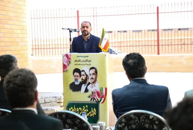 افتتاح طرحهای صنعتی، گردشگری و ورزشی در مهریز