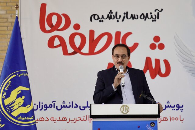 دانشآموزان در حوادث امروز جهان اندیشه کنند