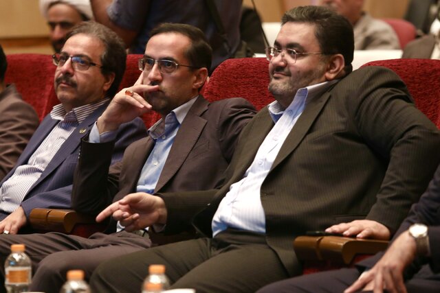 دستگاه عدلیه خود را بینیاز از نقد و تذکر نمیبیند/طنز فاخرترین نوع نقد است