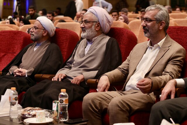 دستگاه عدلیه خود را بینیاز از نقد و تذکر نمیبیند/طنز فاخرترین نوع نقد است