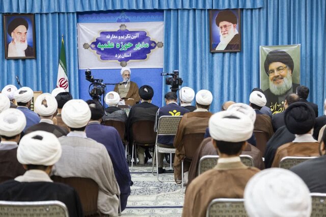 آیت الله اعرافی: جدایی گفتمانهای علمی از گفتمان قدسی نقیصه اصلی مراکز آموزشی بزرگ است