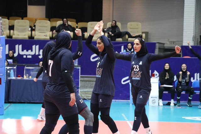 باخت هوران یزد در مقابل جوانان ملی پوش باخت هوران یزد در مقابل جوانان ملی پوش