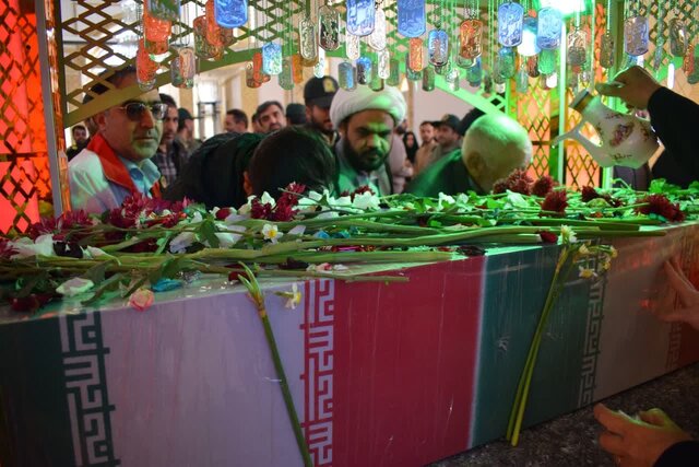 پیکر مطهر شهید گمنام تازه تفحص شده وارد بهاباد شد پیکر مطهر شهید گمنام تازه تفحص شده وارد بهاباد شد