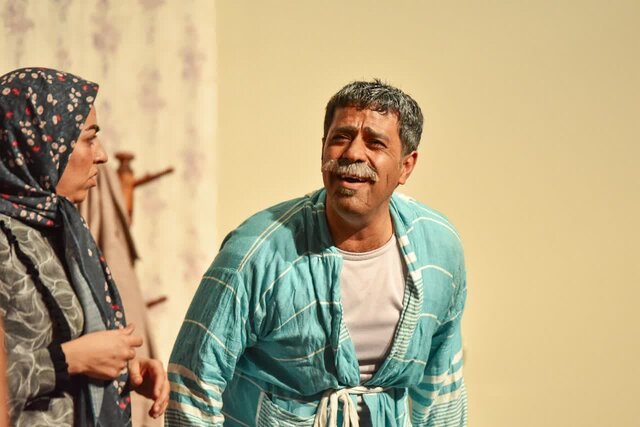 نمایش «باکیشم نی» روی صحنهی مهریز