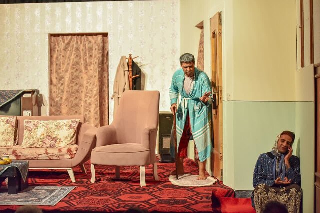 نمایش «باکیشم نی» روی صحنهی مهریز