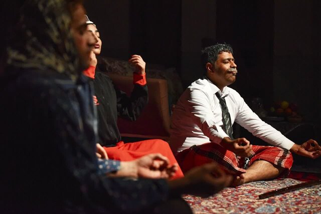 نمایش «باکیشم نی» روی صحنهی مهریز