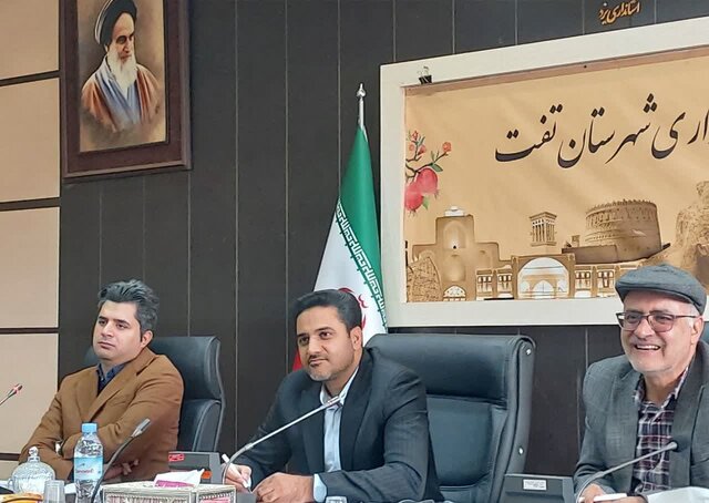 لازمه توسعه شهرستان عدالت محوری است/جمعیت شناور تفت را فرصت میبینیم لازمه توسعه شهرستان عدالت محوری است/جمعیت شناور تفت را فرصت میبینیم