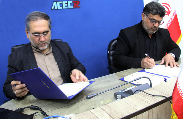 تقویت همکاریهای جهاددانشگاهی و کمیته امداد یزد جهت توانمندسازی محرومان